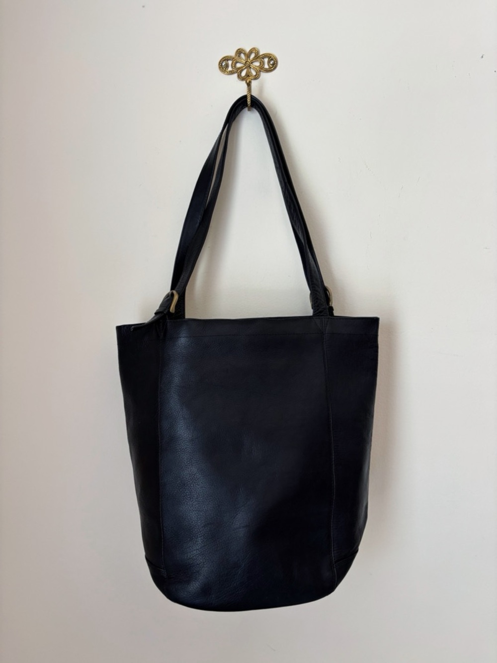 Tano Black Leather Tote Bag 12 X 14